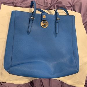 Tall Michael Kors Shoulder Tote w/dustbag